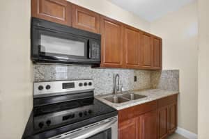5423 Garden Avenue, West Palm Beach, FL 33405 - MLS#F10552873
