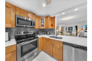 2515 1st Court, Boynton Beach, FL 33435 - MLS#F10553980