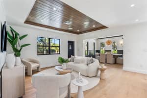 2100 Lake Avenue, West Palm Beach, FL 33401 - MLS#F10554007