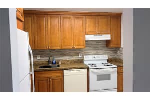 5515 Lakewood Circle, Margate, FL 33063 - MLS#F10554085