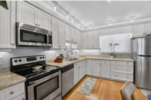 5250 Las Verdes Circle, Delray Beach, FL 33484 - MLS#F10554142