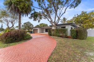 795 165th Street, Miami, FL 33162 - MLS#F10554228