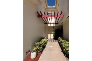 504 7th Square, Vero Beach, FL 32962 - MLS#F10554270