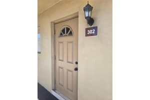 5021 W Oakland Park Boulevard 302, Lauderdale Lakes, Fl 33313, Lauderdale Lakes