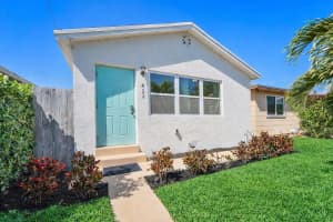 411 E Street, Lake Worth Beach, FL 33460 - MLS#F10554427