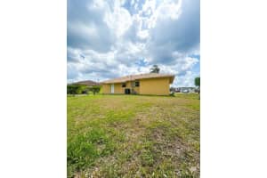 1009 Avenue E Place, Belle Glade, FL 33430 - MLS#F10554451