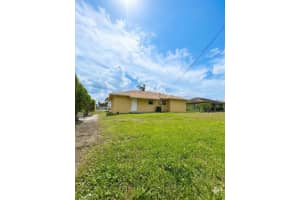 1009 Avenue E Place, Belle Glade, FL 33430 - MLS#F10554451