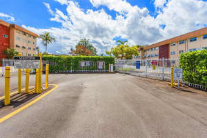 5300 Washington Street, Hollywood, FL 33021 - MLS#F10554504