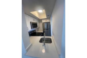 411 10th Street, Hallandale Beach, FL 33009 - MLS#F10554564