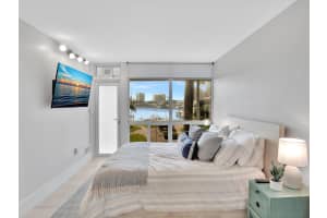 1124 Seminole Drive, Fort Lauderdale, FL 33304 - MLS#F10554770