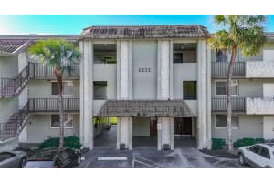 5935 Del Lago Circle, Sunrise, FL 33313 - MLS#F10554810