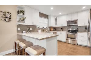 2311 Bayberry Drive, Pembroke Pines, FL 33024 - MLS#F10554840