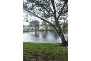 320 Palm Circle, Miramar, FL 33025 - MLS#F10554908
