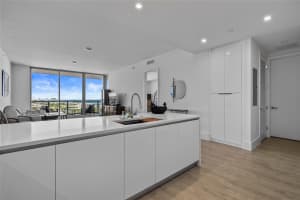 220 Lake Shore Drive, West Palm Beach, FL 33403 - MLS#F10554913