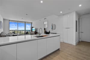 220 Lake Shore Drive, West Palm Beach, FL 33403 - MLS#F10554913