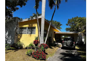 935 Polk Street, Hollywood, FL 33019 - MLS#F10554960