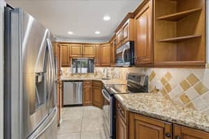 9500 1st Place, Coral Springs, FL 33071 - MLS#F10555155