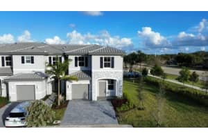 4611 118th Avenue, Coral Springs, FL 33076 - MLS#F10555216