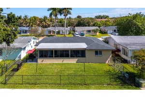 5607 49th Avenue, Tamarac, FL 33319 - MLS#F10555260