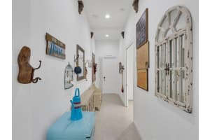 8330 Summer Lake Drive, Vero Beach, FL 32967 - MLS#F10555372