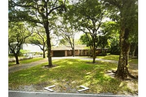 220 Fig Tree Lane, Plantation, FL 33317 - MLS#F10555462