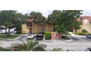 621 78th Terrace, Pembroke Pines, FL 33024 - MLS#F10555575