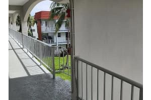 581 Blue Heron Drive, Hallandale Beach, FL 33009 - MLS#F10555593