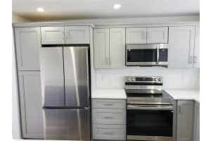 2010 Federal Highway, Boynton Beach, FL 33435 Sold 04/03/26