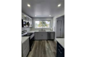 2010 Federal Highway, Boynton Beach, FL 33435 Sold 04/03/26