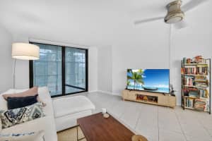 3900 Hills Drive, Hollywood, FL 33021 - MLS#F10555754