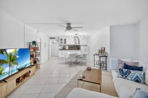 3900 Hills Drive, Hollywood, FL 33021 - MLS#F10555754