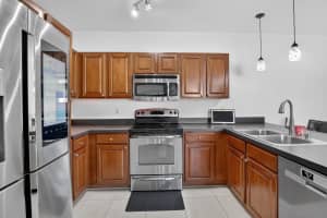 7400 Palomino Drive, Hollywood, FL 33024 - MLS#F10555772