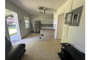 713 3rd Street, Hallandale Beach, FL 33009 - MLS#F10555786