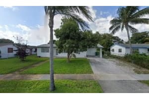 241 20th Street, Riviera Beach, FL 33404 - MLS#F10555795