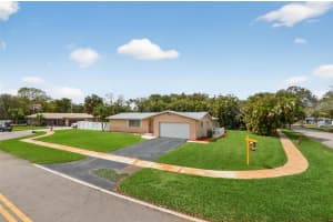 1101 68th Avenue, Plantation, FL 33317 - MLS#F10555797