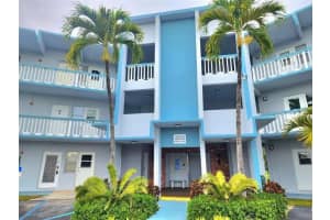 2223 Park Lane 302, Hollywood, Fl 33021, Hollywood