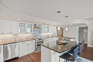 1890 Ocean Drive, Hallandale Beach, FL 33009 - MLS#F10555957