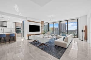 100 Las Olas Boulevard, Fort Lauderdale, FL 33301 - MLS#F10556072