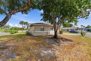 7520 88th Terrace, Tamarac, FL 33321 - MLS#F10556079