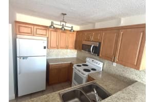 8075 7th Street, Miami, FL 33126 - MLS#F10556101