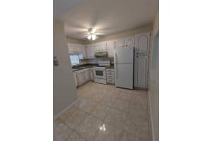 9800 Hollybrook Lake Drive, Pembroke Pines, FL 33025 - MLS#F10556130