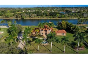 5660 Lago Del Sol Drive, Lake Worth, FL 33449 - MLS#F10556424