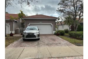 2920 E Aragon Boulevard 3, Sunrise, Fl 33313, Sunrise