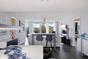 3850 Oaks Clubhouse Drive, Pompano Beach, FL 33069 - MLS#F10556528