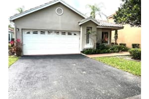 10110 Nw 5th Street, Plantation, Fl 33324, Plantation