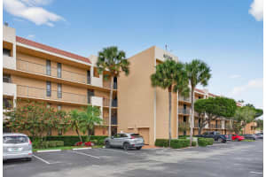 6239 Coral Lake Drive, Pompano Beach, FL 33063 - MLS#F10556699