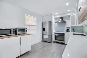 3611 Oaks Clubhouse Drive 203, Pompano Beach, Fl 33069, Pompano Beach