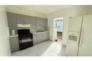 832 10th Street, Hallandale Beach, FL 33009 - MLS#F10556885