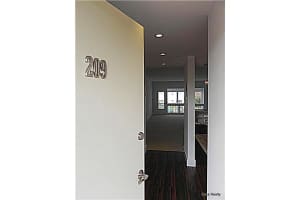 900 SW 12th St, Fort Lauderdale, FL 33315, Sold 04/12/12