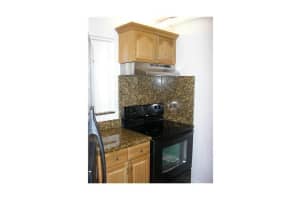 9000 NW 28th Dr, Coral Springs, FL 33065, Sold 08/01/12